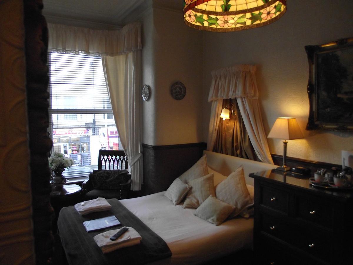 The Molly House Bed & Breakfast Blackpool Bagian luar foto